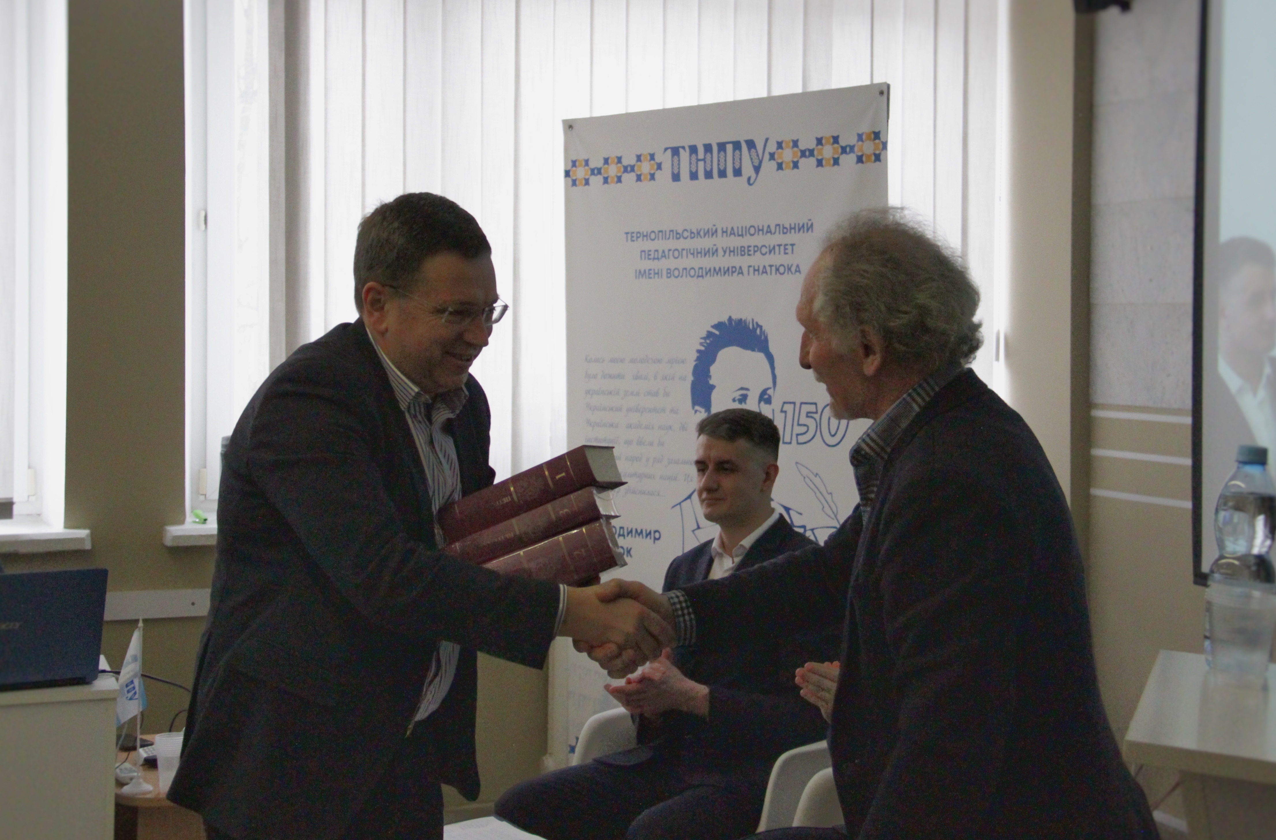 Rektor TNPU Bohdan Buiak ta Volodymyr Shovkoshytnyi